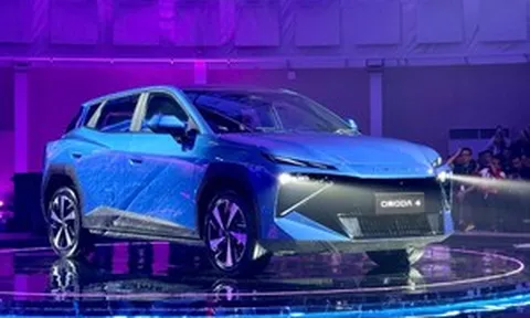 Việt Nam sắp đón tân binh SUV điện tích hợp AI, lắp ráp trong nước, 'var thẳng' Corolla Cross và BYD Atto 3