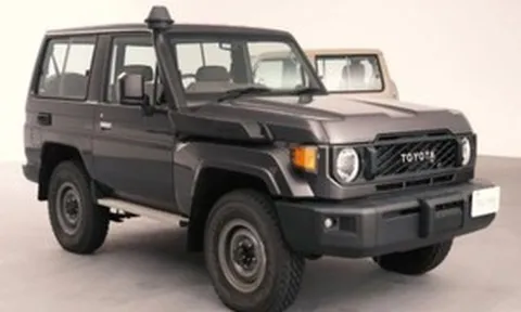 Toyota Land Cruiser 70 SWB lộ diện: Bản mui trần gập kính chắn gió, giá từ 1,27 tỷ đồng