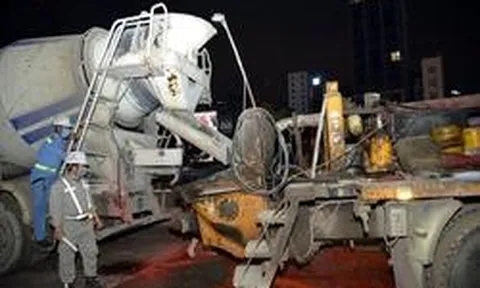Phát hiện hơn 100 xe tải trộn bê tông từng đổ 1.200 m³ xuyên đêm, công trình ngầm dài 236 m, sâu 32 m lộ diện