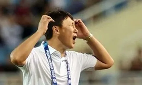 Khi HLV Kim Sang Sik rối