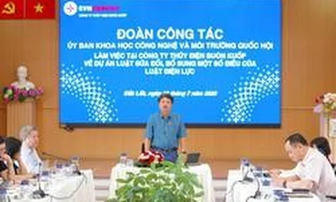 Đoàn công tác của Quốc hội khảo sát thực tế, làm việc tại Công ty Thủy điện Buôn Kuốp