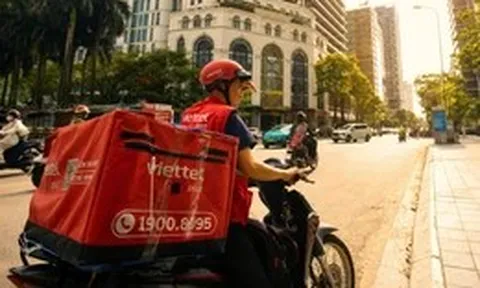 Đã thu thêm phụ phí xăng dầu 15%, vì sao lợi nhuận Viettel Post vẫn đi lùi?
