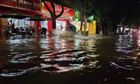 Trận mưa 'siêu to' tối 2-8 ở đô thị Quảng Ngãi, có phải kỷ lục trước nay?