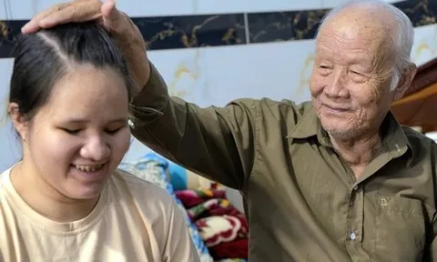 Ngôi nhà ba thế hệ nạn nhân chất độc da cam: Mắt dẫu tối, tình đời sáng