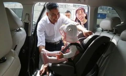Từ 15/8, người lái ô tô cá nhân chở trẻ em cần tuyệt đối lưu ý điều này nếu không muốn bị phạt