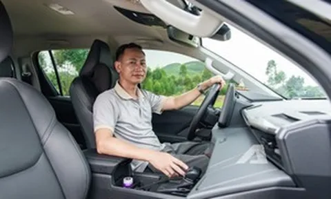 Đi 4 đời bán tải, chủ xe bỏ Ranger để chọn Hilux, tiết lộ: 'Sau này đổi xe mới vẫn ưu tiên bán tải của Toyota'