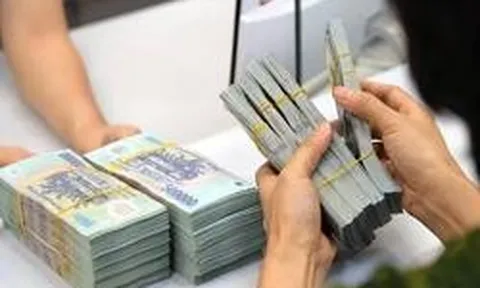 Tiền gửi tại một ngân hàng giảm hơn 7.000 tỷ đồng trong một quý, lợi nhuận đi ngang do trích lập dự phòng tăng vọt