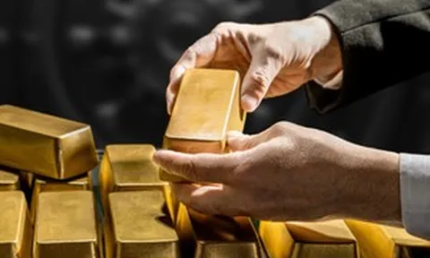 Giá vàng hôm nay (4/8): Vàng miếng giảm về 140 triệu đồng/lượng, thế giới vẫn tăng