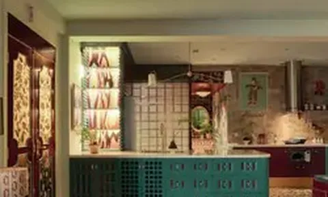 Biến căn hộ cũ 80m² thành không gian Art Deco với gam xanh - đỏ nổi bật