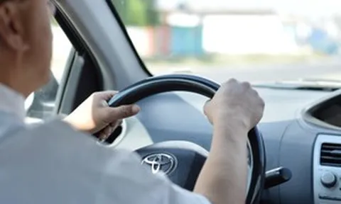 Từ 15/8, tài xế chở khách nhưng vi phạm quy định này có thể bị phạt 14 triệu đồng và 6 điểm bằng lái