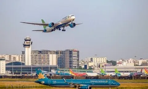 Giá vé máy bay dịp 2/9 tăng gần gấp đôi