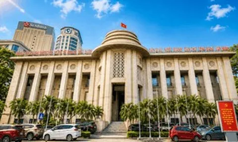 Tuần 3-7/8: NHNN đảo chiều bơm ròng 25.000 tỷ đồng, lãi suất liên ngân hàng bật tăng