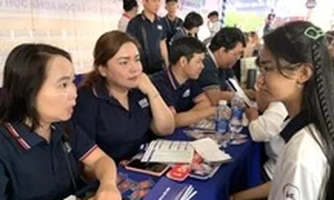 Điểm chuẩn Trường ĐH KHXH&NV TP.HCM: Ngành báo chí giảm nhưng vẫn thuộc tốp cao