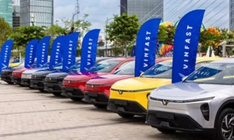 Thêm một kỷ lục gọi tên hãng xe của tỷ phú Phạm Nhật Vượng
