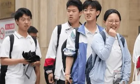 Là Thủ khoa với điểm thi ‘chót vót’, nam sinh học giỏi bị thừa điểm chuẩn vẫn trượt nguyện vọng 1, phía trường Đại học tuyên bố lý do