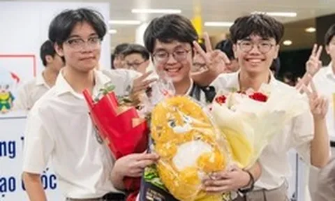 Nam sinh lớp 10 Trường chuyên Lê Hồng Phong, TP.HCM đoạt huy chương đồng Olympic AI quốc tế