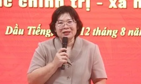 Phó bí thư Thành ủy TP.HCM Văn Thị Bạch Tuyết làm việc với Công ty Cao su Dầu Tiếng