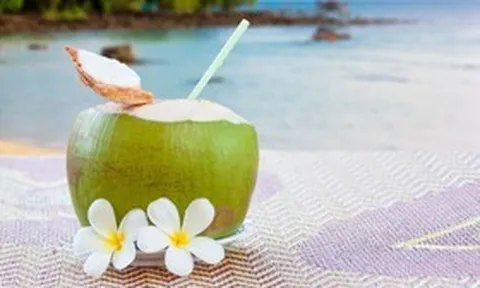 Thường xuyên uống nước dừa, chức năng thận thay đổi thế nào?