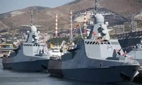 Tin tức thế giới 13-8: Ukraine nói đánh trúng nhiều tàu chiến Nga; Mỹ có đặc nhiệm chống 'du lịch sinh con'