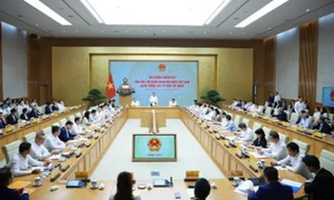 Thủ tướng: 'Không gây sức ép lên NHNN và hệ thống ngân hàng về tín dụng, lãi suất'