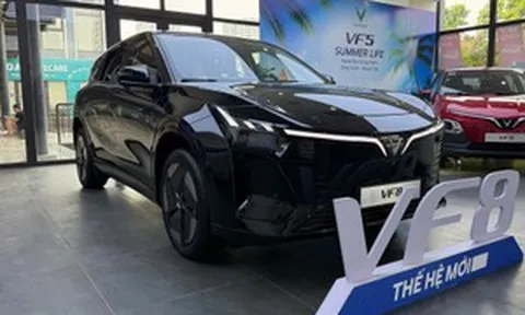 Soi VF 8 thế hệ mới trước khi đến tay khách hàng: Ngoại hình y hệt bản trưng bày, hóa ra VinFast đã âm thầm thay đổi nhiều thứ
