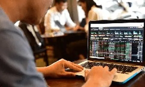 Chủ tịch Nguyễn Văn Hùng bán gần 5% công ty, thu về 110 tỷ đồng