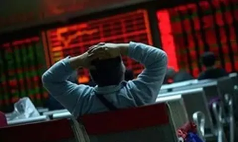 Cổ phiếu trụ bị bán mạnh, VN-Index 'rơi' 64 điểm sau 2 phiên