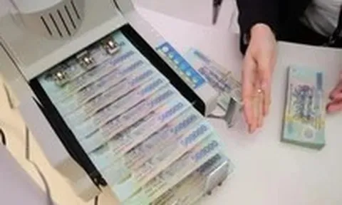 Tin tức sáng 14-8: Lãi suất liên ngân hàng đồng loạt giảm, qua đêm về 4,5%/năm