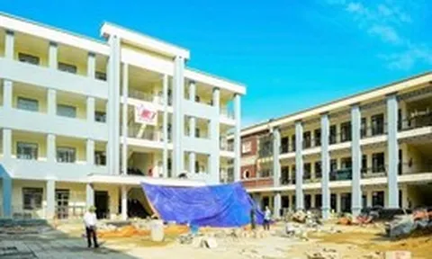 Thanh Hóa lần đầu tiên cấp đồ dùng học tập, tư trang cho học sinh nội trú các xã biên giới