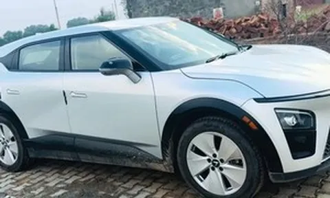 Lăn bánh 8.000km tại Ấn Độ, chủ xe VinFast VF 7 là người bản địa nói thẳng về bộ lốp, ‘vạch rõ’ quãng đường thực tế và thừa nhận thêm một điều