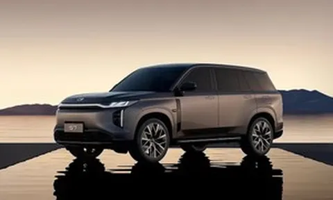 Mẫu SUV chạy hơn 200 km không tốn một giọt xăng sắp về Việt Nam, ngoại hình như Range Rover, trang bị vượt cả Everest và Sorento