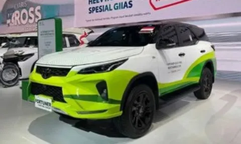 Toyota Fortuner gây chú ý với bản dùng 100% ethanol