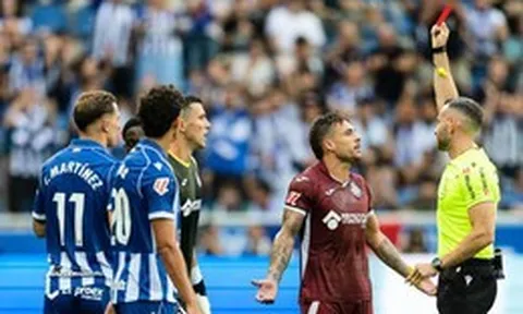 La Liga khởi tranh quyết liệt với 2 trận đấu có 16 thẻ vàng và 2 thẻ đỏ