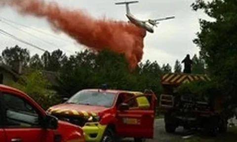 Tin tức thế giới 16-8: Cháy rừng ở châu Âu gây khủng hoảng; Đảng Dân chủ Mỹ khởi động bầu cử 2028