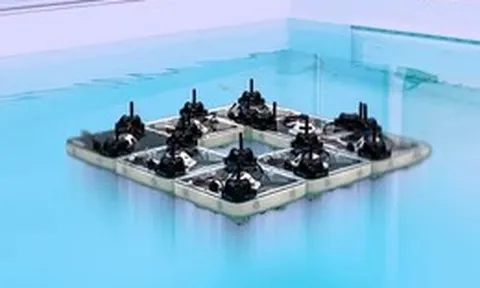 Robot 21cm tự ghép thành cầu, sân khấu nổi trên mặt nước