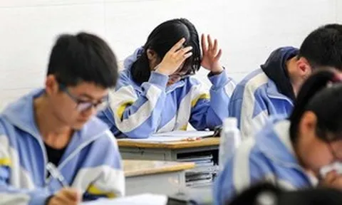 Nữ sinh bị chấm 0 điểm môn Ngữ văn, giám khảo đã xem kỹ càng và nói thẳng nguyên nhân, đã có Đại học ra quyết định tuyển thẳng