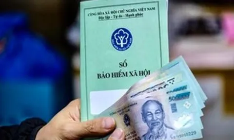 Nghỉ việc sớm cả chục năm rồi chờ đến tuổi hưu có bị trừ 2% lương hưu/năm không?