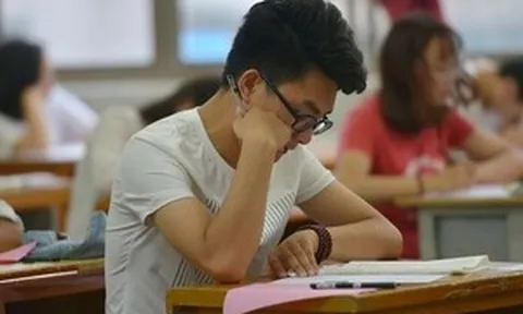 Chỉ có 6 chỉ tiêu, nam sinh là học sinh trường chuyên vượt điểm chuẩn vẫn trượt trường Sư phạm, phía khảo thí tuyên bố lý do