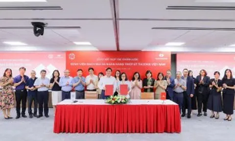 Techcombank bắt tay Bệnh viện Bạch Mai xây dựng hệ sinh thái tài chính y tế số
