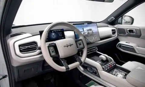 SUV điện 'chung mâm' Mazda CX-5, chạy hơn 600 km, có drone 'soi đường' được đăng ký kiểu dáng tại Việt Nam