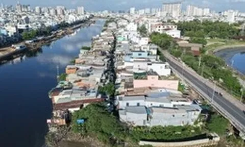Toàn cảnh bờ Nam kênh Đôi: Hàng ngàn căn nhà chông chênh chờ giải tỏa