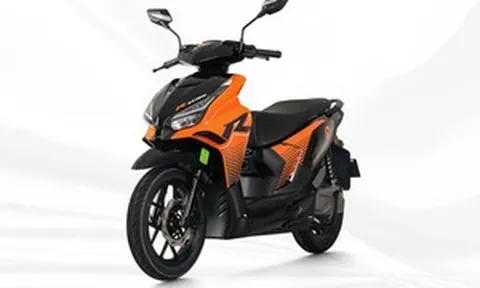 Khách Việt vừa có thêm lựa chọn xe máy điện mới: Giá hơn 33 triệu, pin kép đi gần 200 km/lần sạc, thách thức Honda Vision