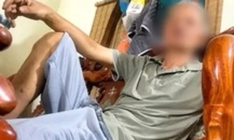 Chữa bệnh như 'Thần y': Ung thư 10 tháng uống 100 chai thuốc và cam kết khỏi bệnh