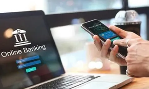 Từ 19/8, tài khoản ngân hàng có thể bị tạm dừng giao dịch trong 8 trường hợp này