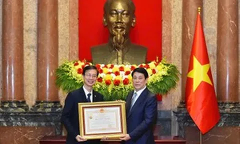 Thầy thuốc Nhân dân được đề nghị danh hiệu Công dân Thủ đô ưu tú: Phó giám đốc kiêm trưởng khoa, đứng lớp dạy 300 sinh viên mỗi năm và đào tạo 4 tiến sĩ, 15 thạc sĩ