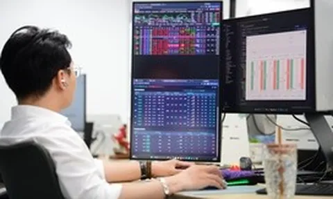 Khối ngoại mua ròng 3 phiên liên tiếp, gần 570 tỉ đồng chảy vào cổ phiếu nào?