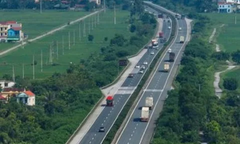 Chuyên gia giao thông: Xác định chính xác khoảng cách tương ứng với tốc độ không đơn giản