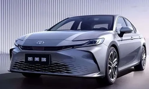 Toyota Camry 2026 trình làng giá từ 660 triệu đồng, ngoại thất giữ nguyên, nội thất bổ sung loạt tiện nghi, 3 phiên bản tùy chọn