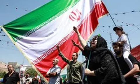 Iran nhắn nhủ các nước không thực thi lệnh trừng phạt của Mỹ