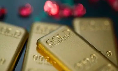 Giá vàng tăng mạnh, cựu quan chức Fed cảnh báo một tín hiệu đang 'nằm trong tầm ngắm'